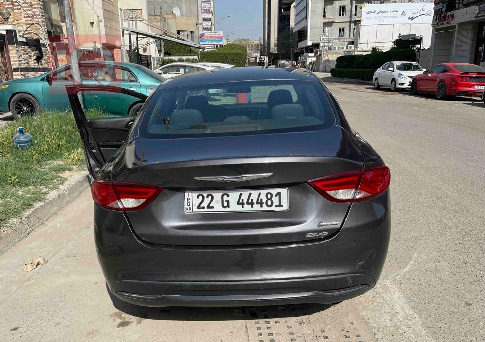 كرايسلر 200